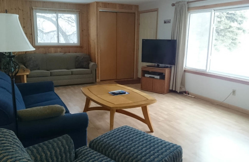 Cabin living room at Bigfoot Resort.