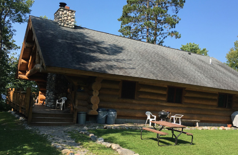 Cabin exterior at Buckhorn on Caribou Lake.