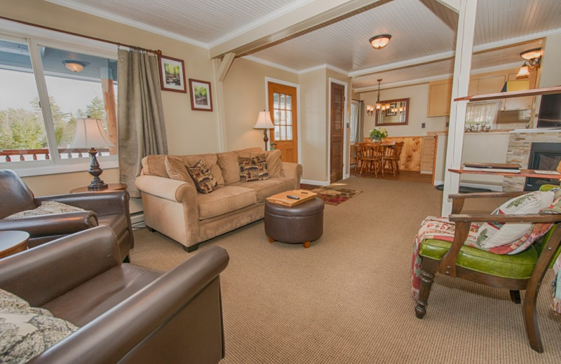 Cottage living room at Placid Bay Inn.