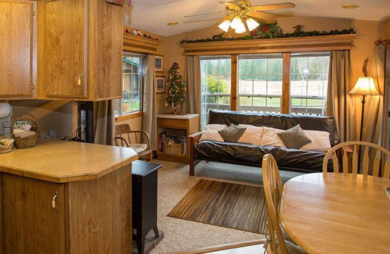 Cabin interior at Ovenell's Heritage Inn.