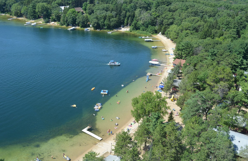 Exterior view of Scharenberg's White Lake Golf Resort.