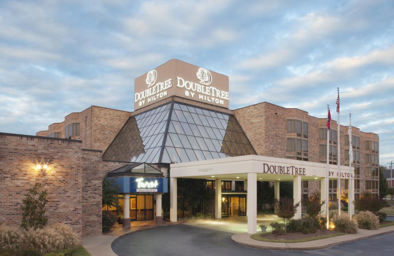 Exterior view of Doubletree Hotel Jackson.