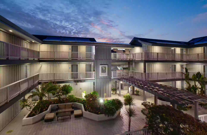 Courtyard at Holiday Inn Express Monterey/Cannery Row Hotel.