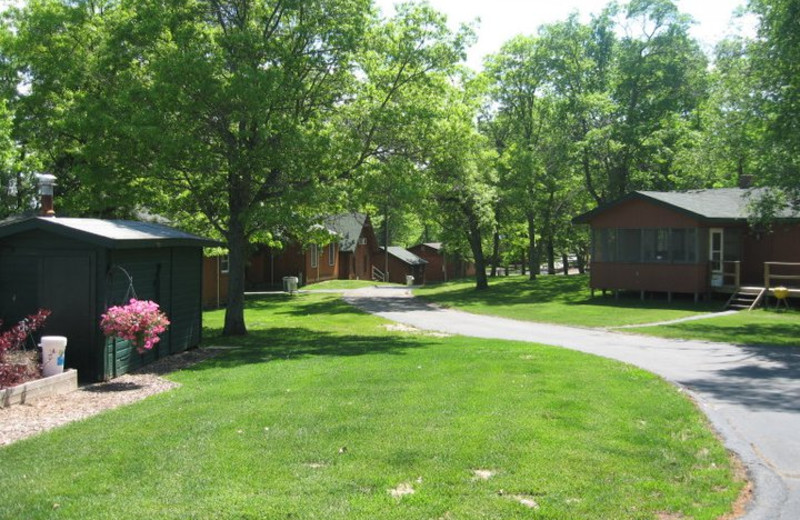 Cabins at Finn'n Feather Resort.