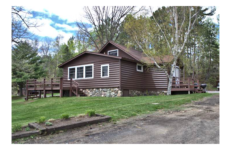 Cabin exterior at Silver Rapids Lodge.