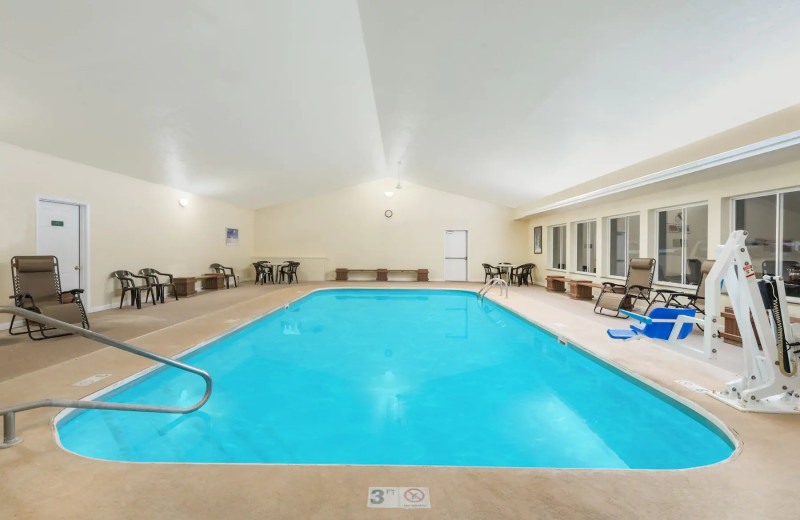 Indoor pool at Hawthorn Suites Akron/Seville.