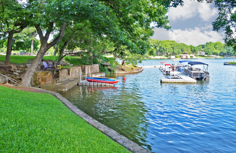 Lake view at Log Country Cove.
