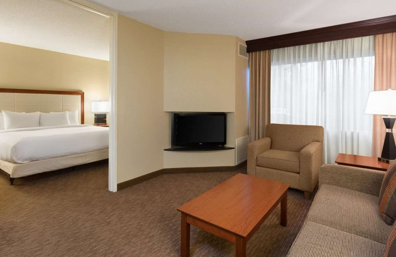 Guest room at Doubletree Guest Suites Cincinnati/Sharonville.