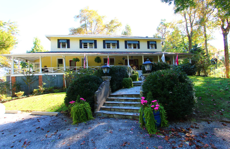 Spring at Orchard Inn and Cottages.