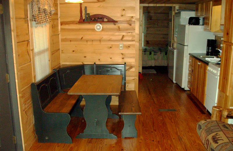 Cabin dining area at Big Bear Log Cabins.