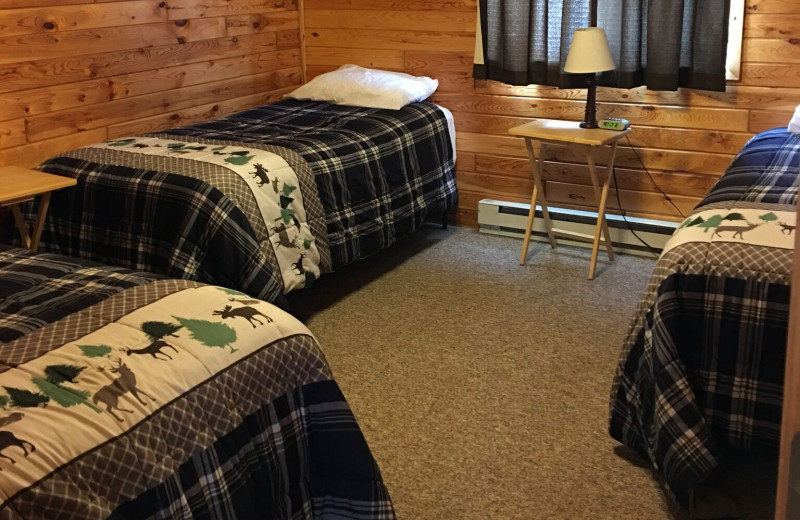 Cabin bedroom at Linder's HideAway Cabins.