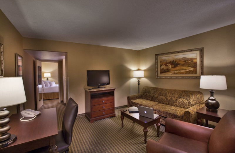 Guest living room at Lancaster DoubleTree Resort by Hilton.