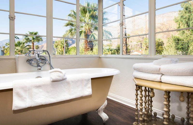 Guest bathroom at Colony Palms Hotel.