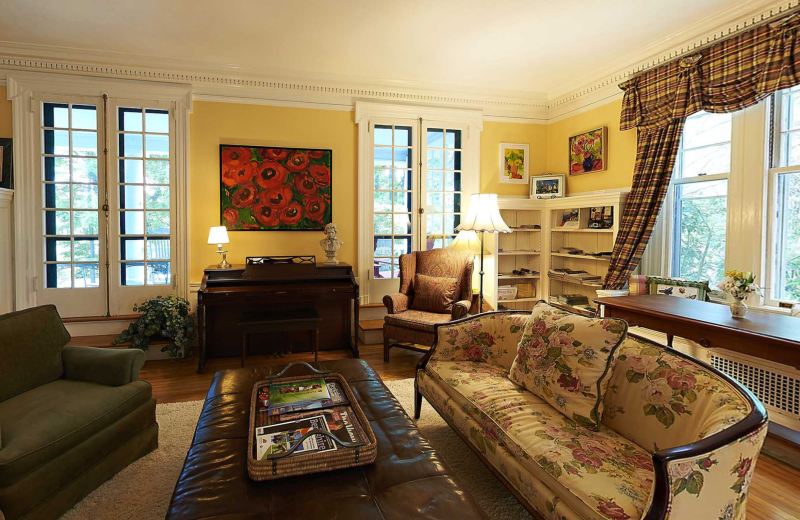 Living room at Birchwood Inn.