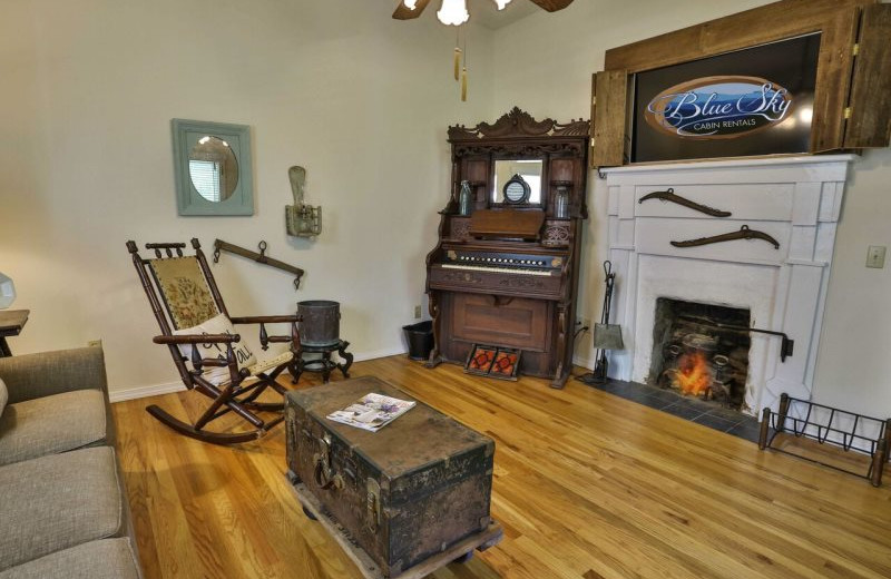 Rental living room at Blue Sky Cabin Rentals.