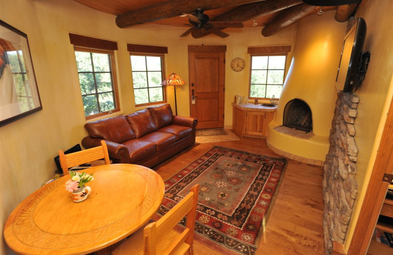 Anasazi Penthouse Suite living room at Inn on La Loma Plaza.