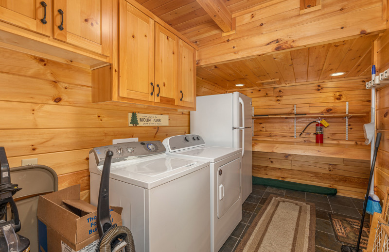 Laundry room at American Patriot Getaways - Smokies Paradise Lodge.