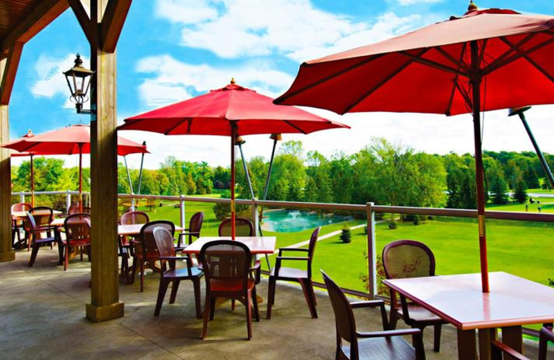 Patio dining at Oakwood Resort.