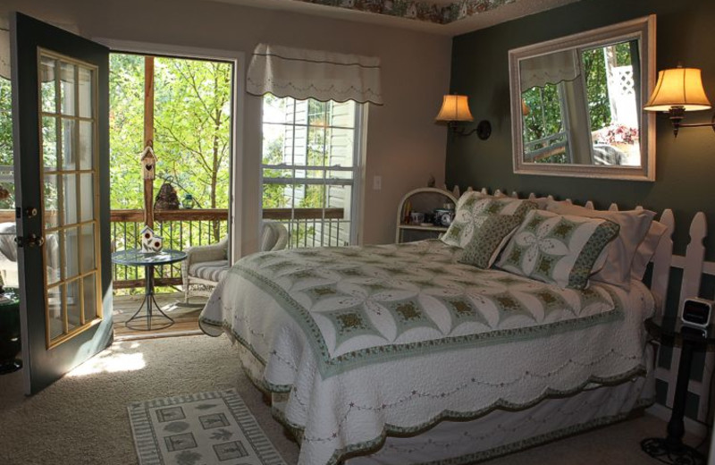 Guest bedroom at The Inn at Harbour Ridge.