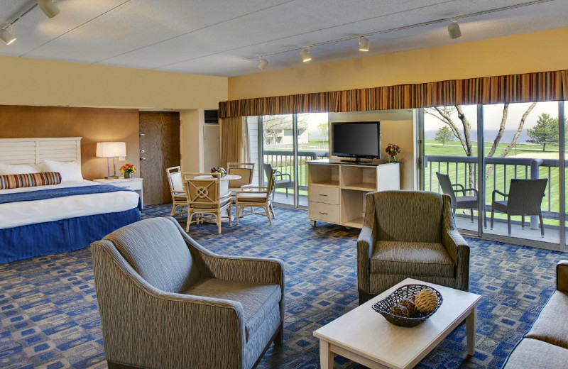 Guest room at Maumee Bay Lodge