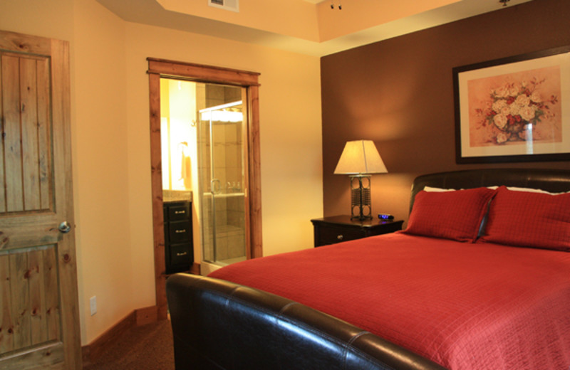 Condo bedroom at Highland Rim Retreats.