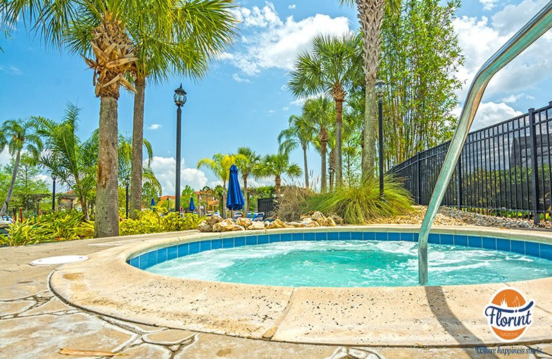 Rental hot tub at Florint Vacations.