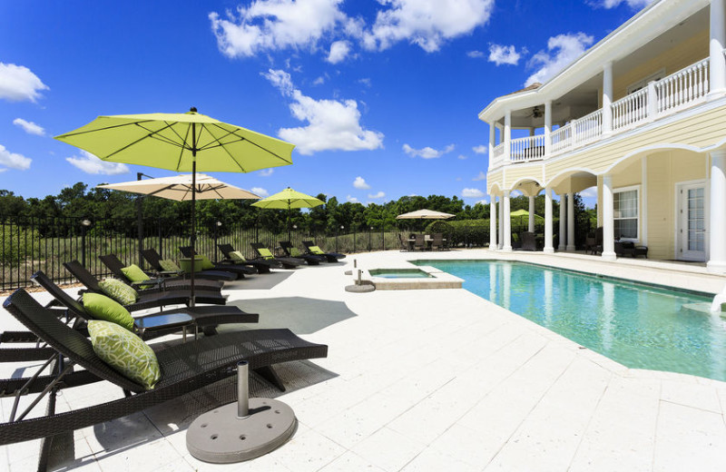 Rental outdoor pool at Vacome.