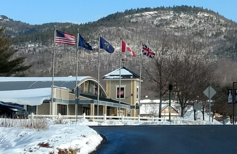 Winter at Cathedral Ledge Resort.