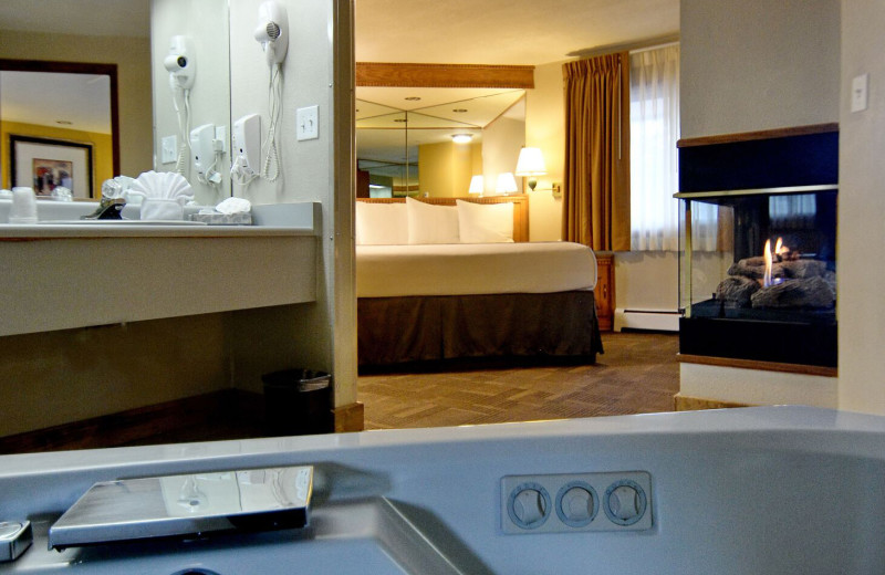 Guest room at Murphy's Resort.