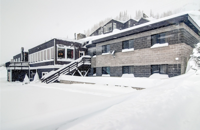 Exterior view of Snowpine Lodge.