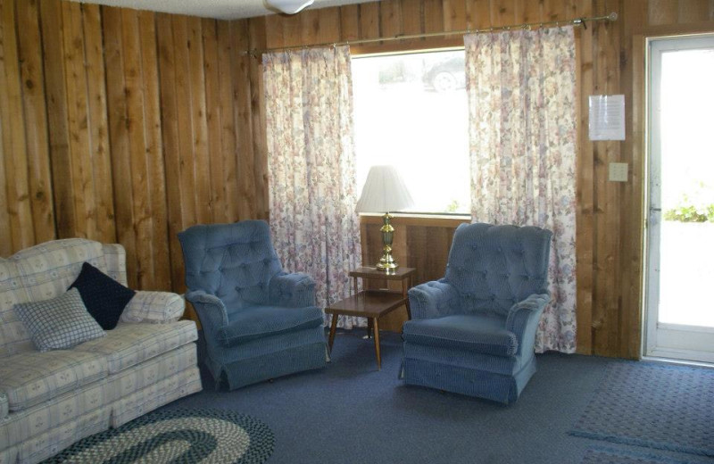 Guest living room at Sunset Beach Resort.