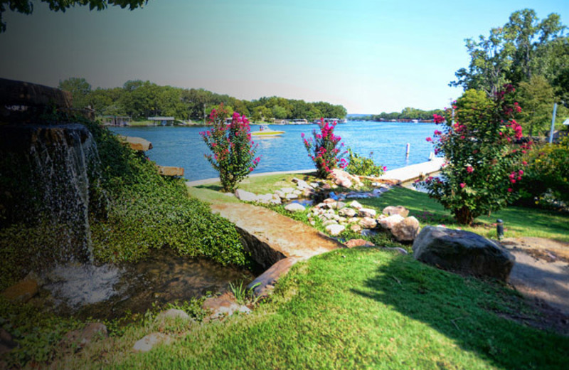Lake view at Log Country Cove.