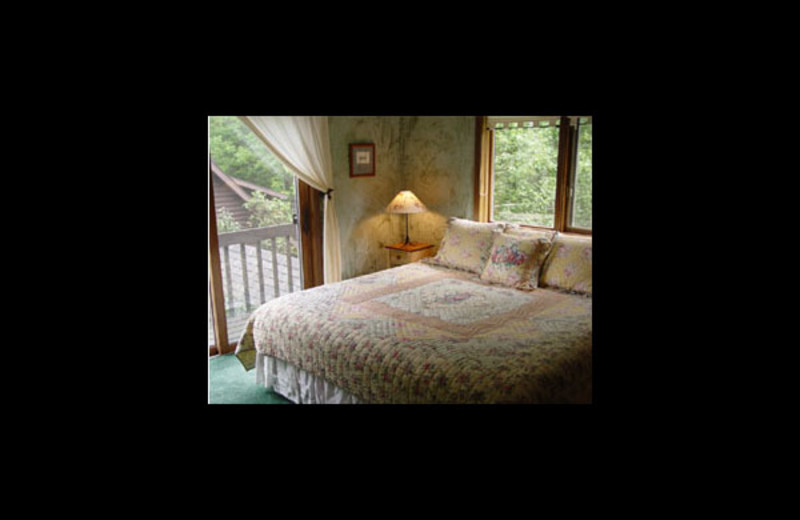 Guest room at Whispering Waters.