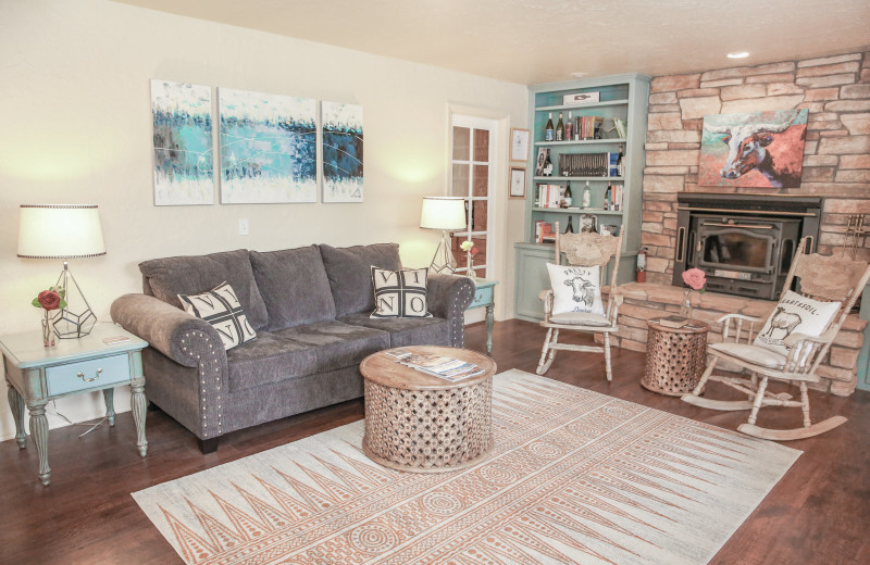 Living room at The Eden House Vineyard Bed 