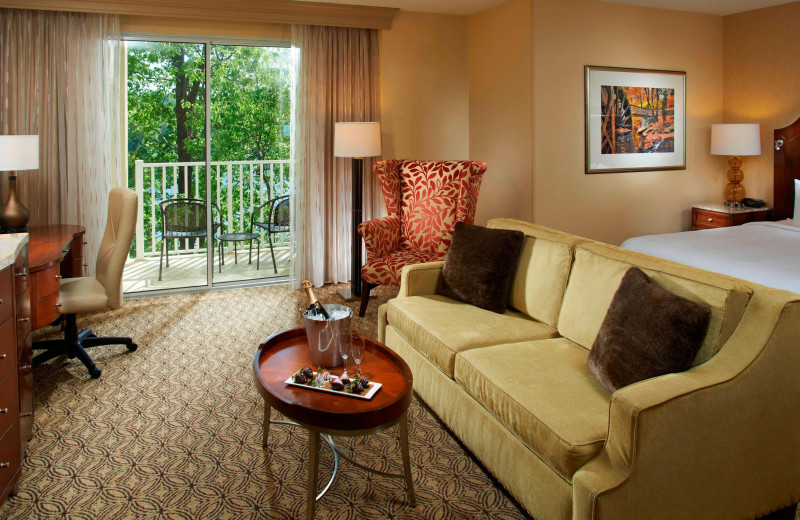 Guest room at Marriott's Evergreen Conference Resort.