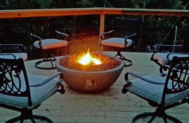 Patio at Beaver Lakefront Cabins.