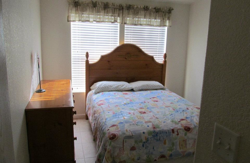 Cabin bedroom at Pleasure Cove.