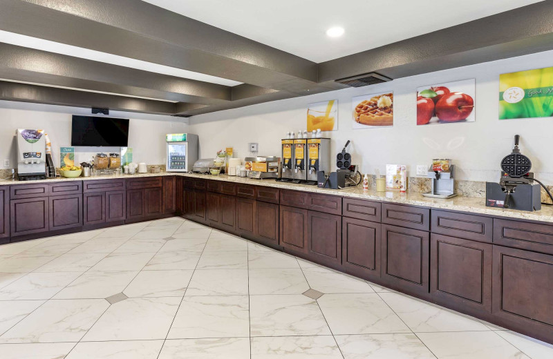 Breakfast at Quality Inn 