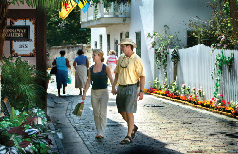 Shopping near Beacher's Lodge Oceanfront Suites.