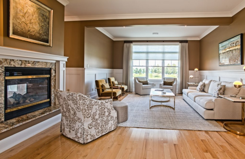 Guest living room at Fox Harb'r Resort.
