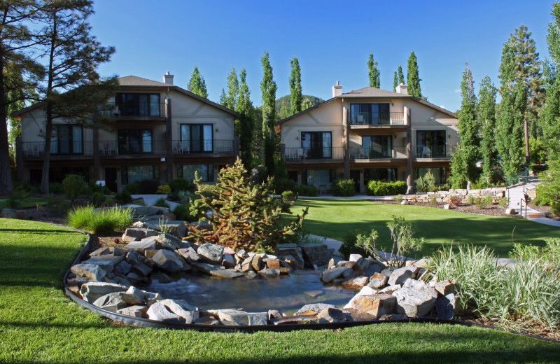 Exterior view of Bigfork Mountain Lake Lodge.