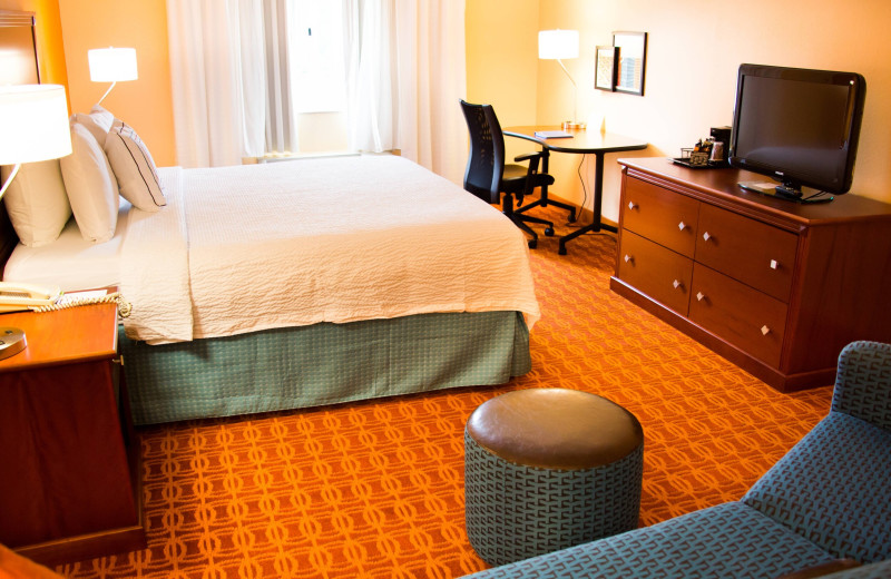 Guest room at Fairfield Inn by Marriott Lumberton.