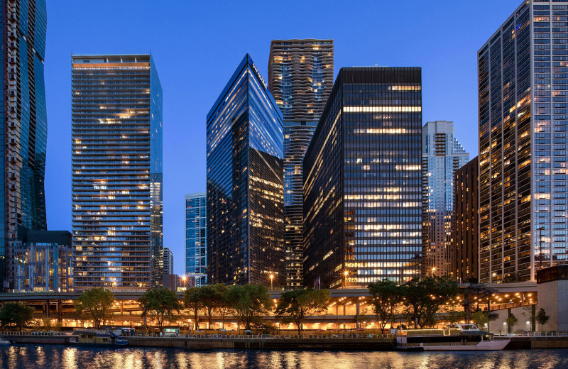 Exterior view of Swissotel Chicago.