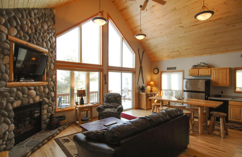 Guest room at Villas at Giants Ridge.