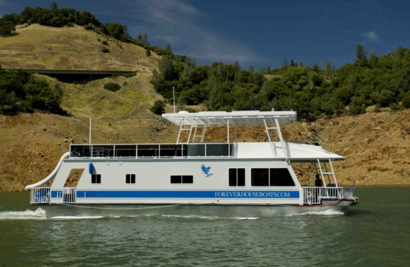 Houseboat exterior at Lake Oroville.