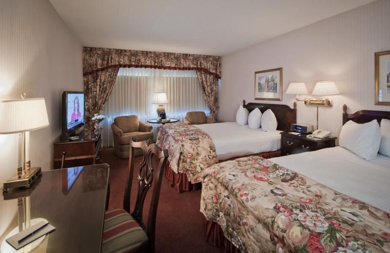 Guest room at Campus Inn - Ann Arbor.