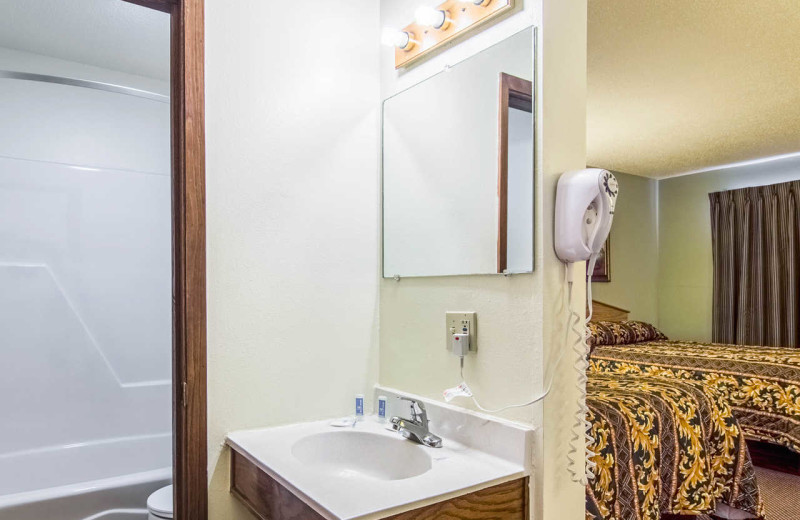 Guest bathroom at Rodeway Inn - Fergus Falls.                                                                                                                                                                                                                                                                                                                                       