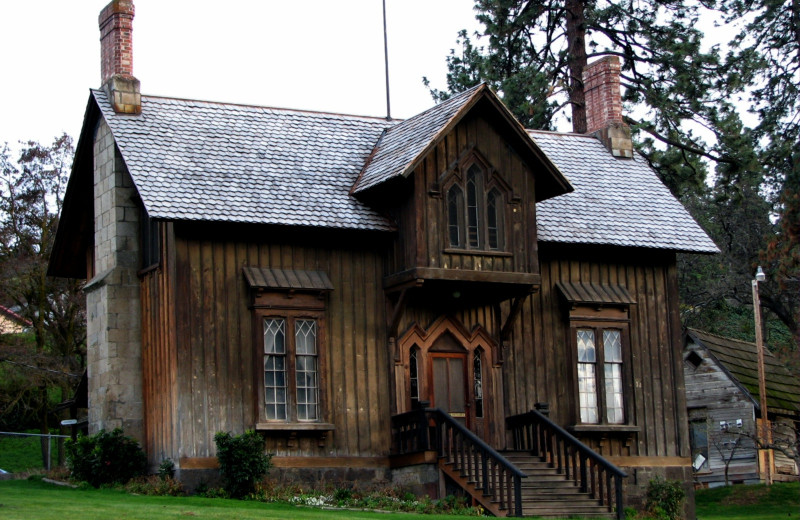 Museum near Balch Hotel.