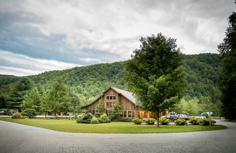 Exterior view of Leatherwood Mountains Resort.