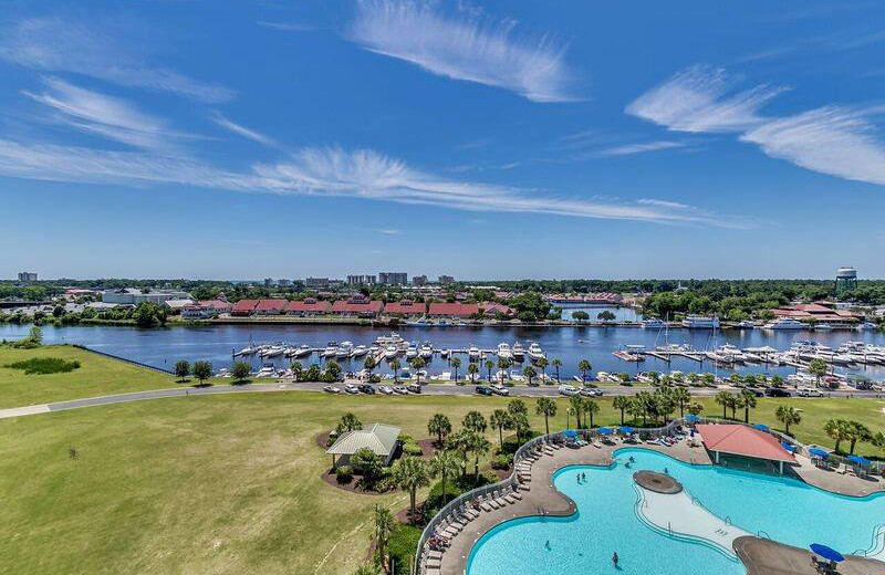 Rental pool at Barefoot Resort Rentals.